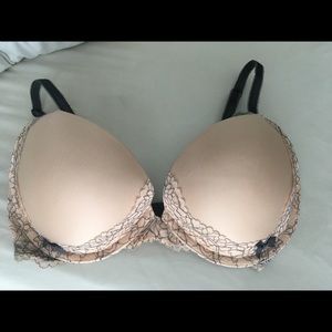VS NWOT Push Up Angel Bra